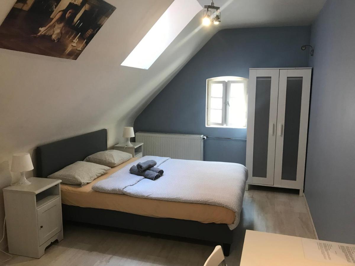 Rosemary'S Private Ensuite Rooms In Old Town بوزنان المظهر الخارجي الصورة
