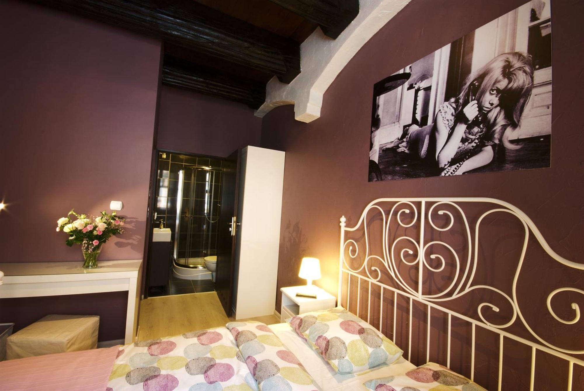 Rosemary'S Private Ensuite Rooms In Old Town بوزنان المظهر الخارجي الصورة