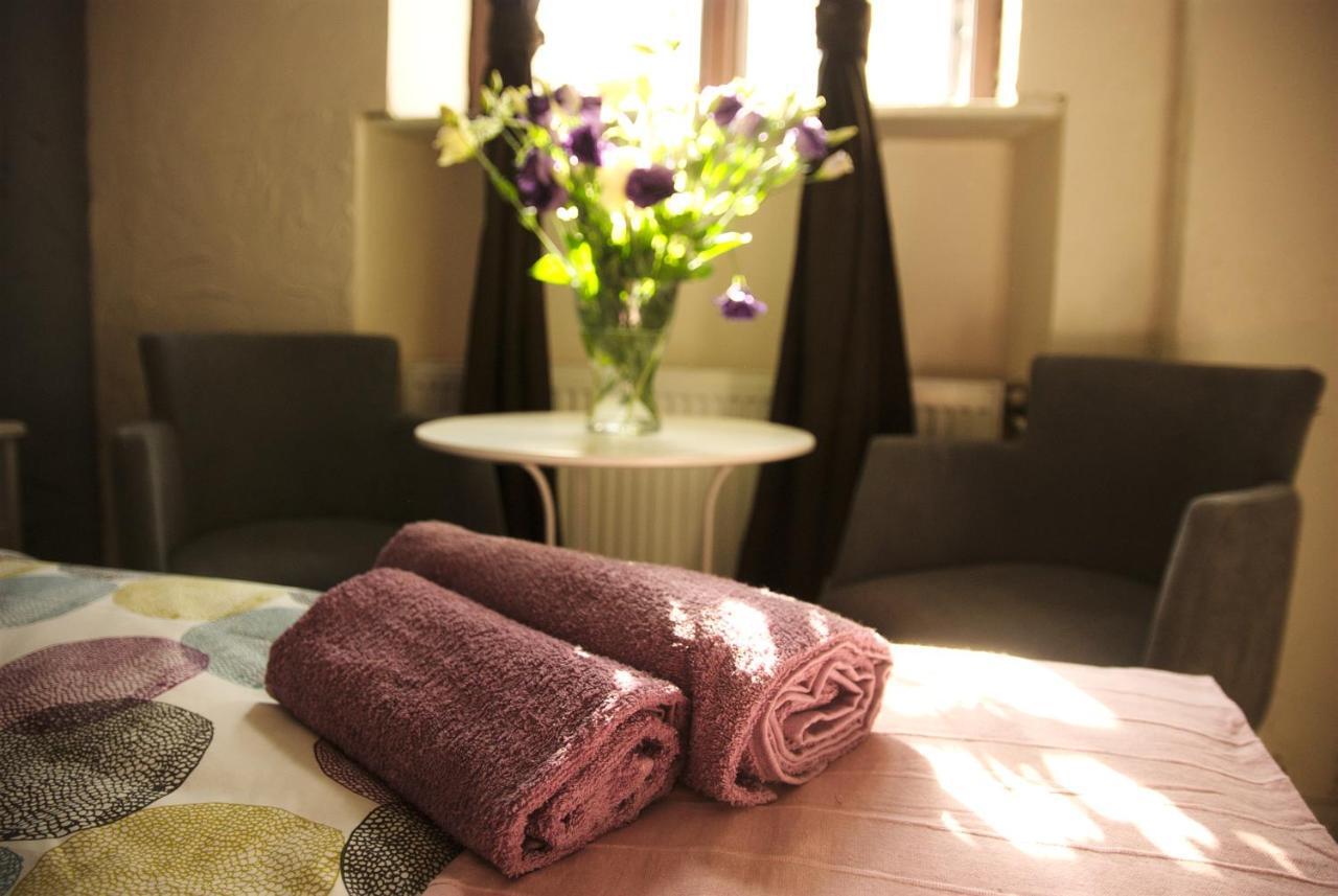 Rosemary'S Private Ensuite Rooms In Old Town بوزنان الغرفة الصورة