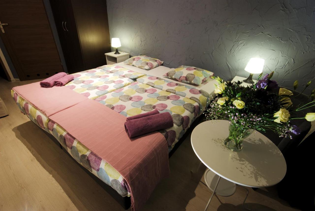 Rosemary'S Private Ensuite Rooms In Old Town بوزنان الغرفة الصورة